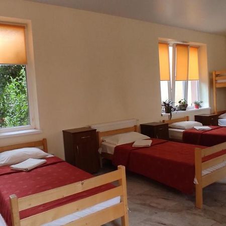 У Поттера Hostel Ternopil Exterior photo